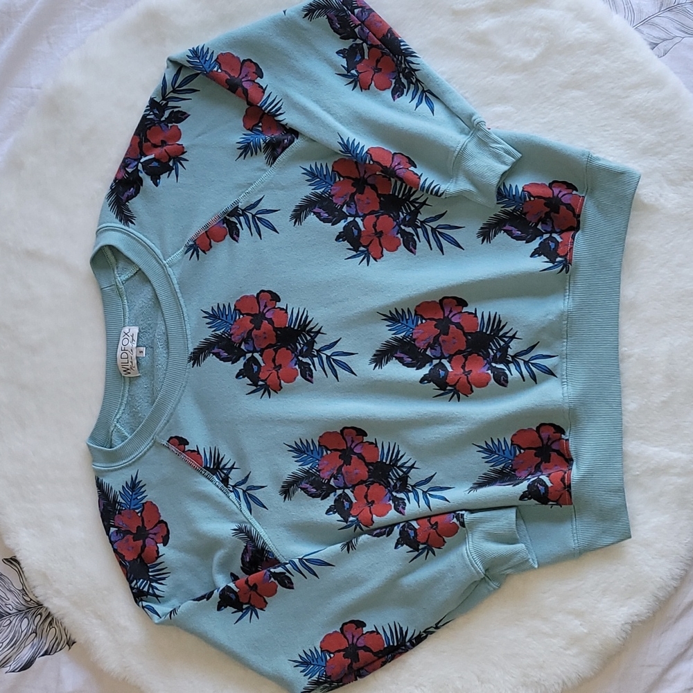 Wiildfox Blue & Red Tropical Hawaiian Hibiscus Flower Pullover Crewneck Sweater